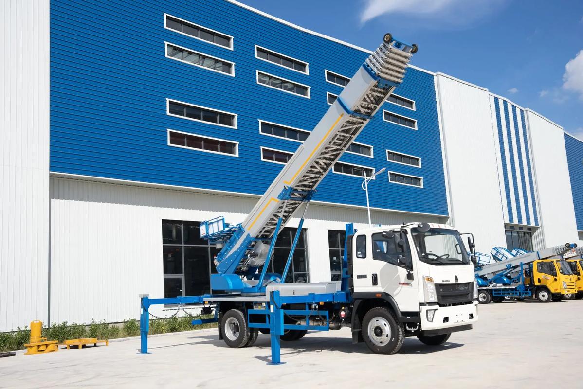 唐山路南小型云梯车上料车租赁多少钱